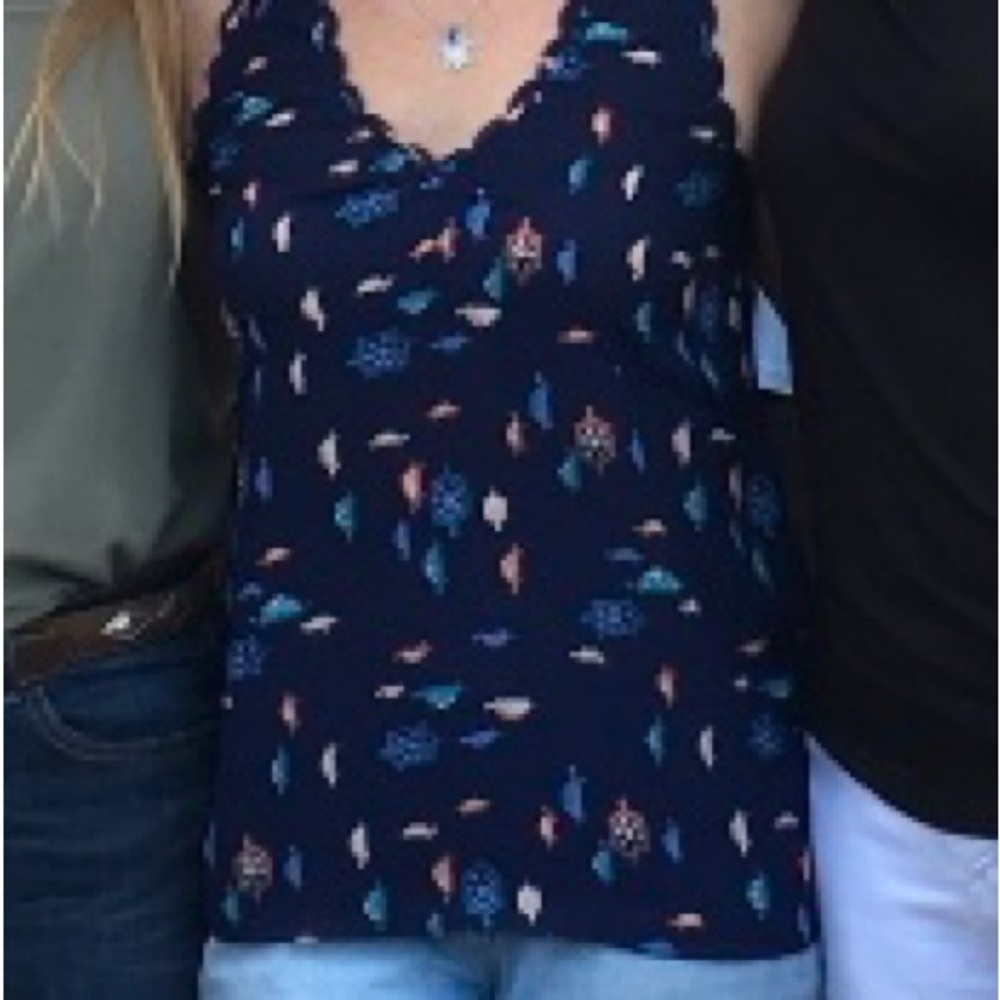 ANTHROPOLOGIE Maeve summer top.  Navy with turtles. Scalloped neck and sleeves.